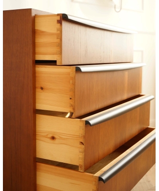 XX a. vidurio komoda „Kansas“, IKEA, Švedija, 1954 m.